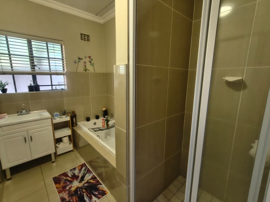 To Let 2 Bedroom Property for Rent in Three Rivers Proper Gauteng