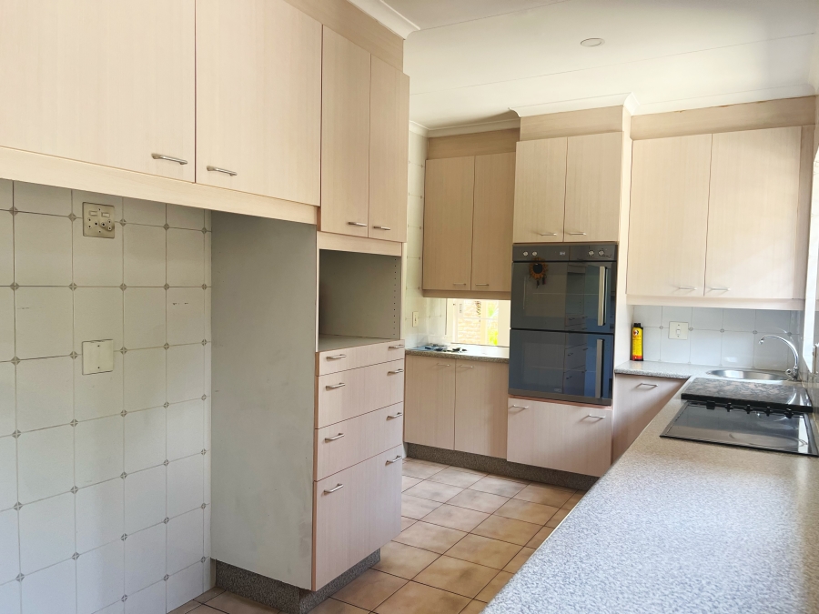 4 Bedroom Property for Sale in Gallo Manor Gauteng