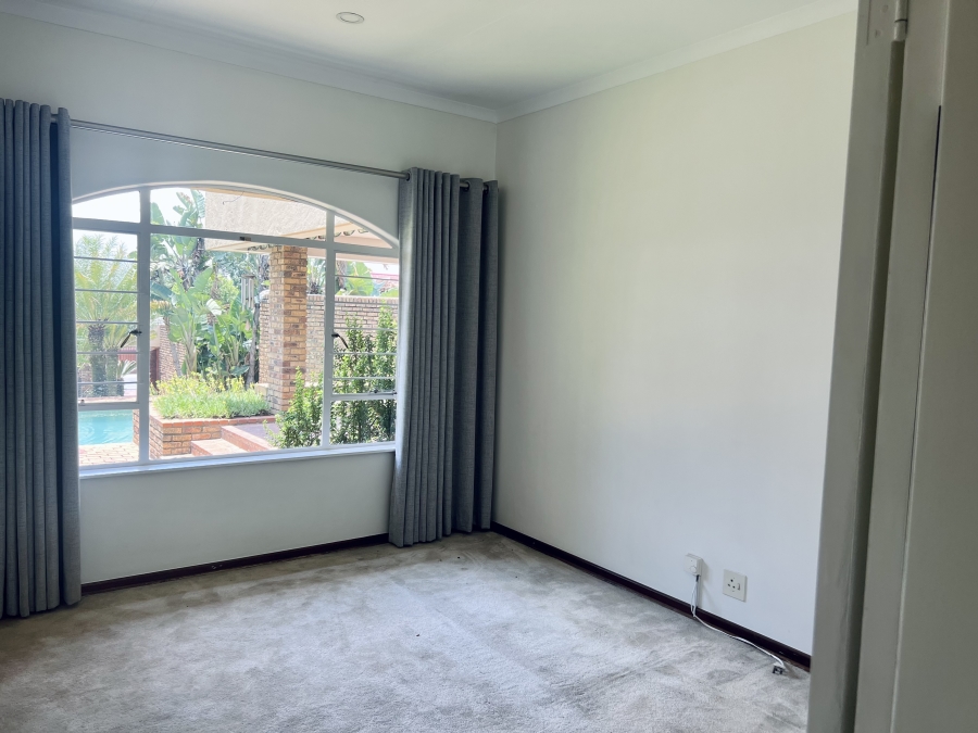 4 Bedroom Property for Sale in Gallo Manor Gauteng