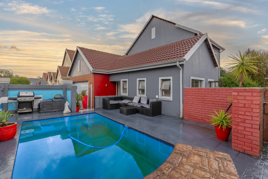 To Let 3 Bedroom Property for Rent in Bushwillow Park Estate Gauteng