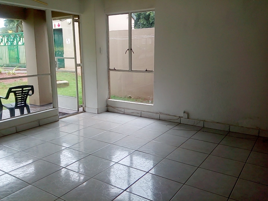 2 Bedroom Property for Sale in Weltevreden Park Gauteng