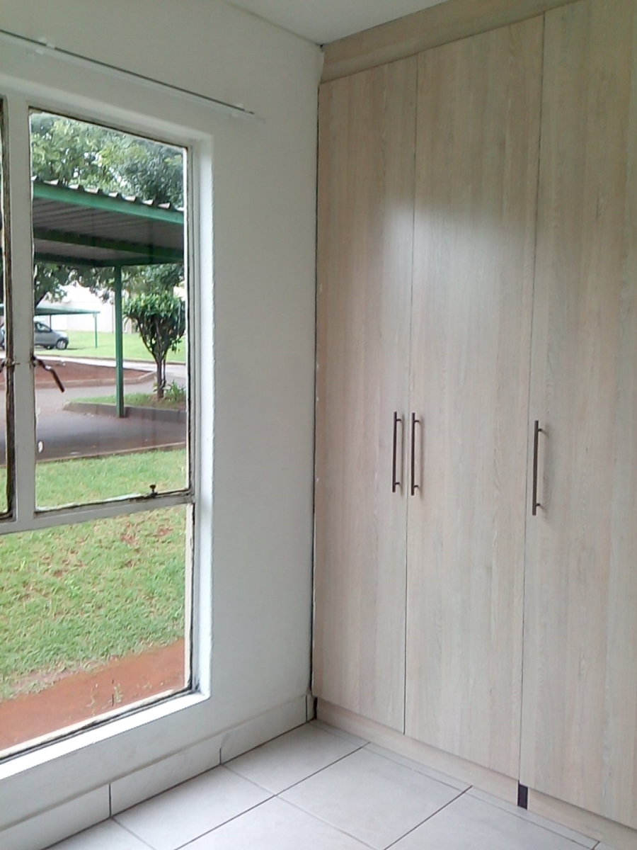 2 Bedroom Property for Sale in Weltevreden Park Gauteng