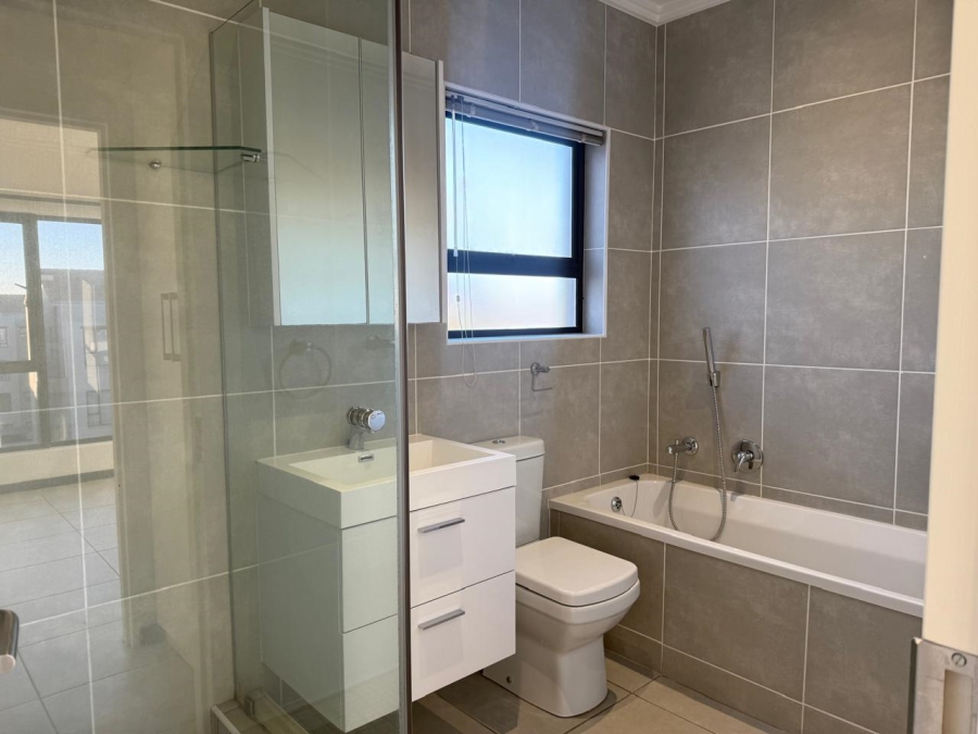 To Let 1 Bedroom Property for Rent in Fourways Gauteng