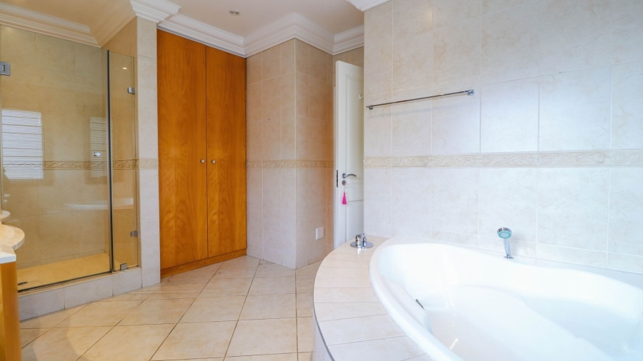 To Let 4 Bedroom Property for Rent in Morningside Gauteng