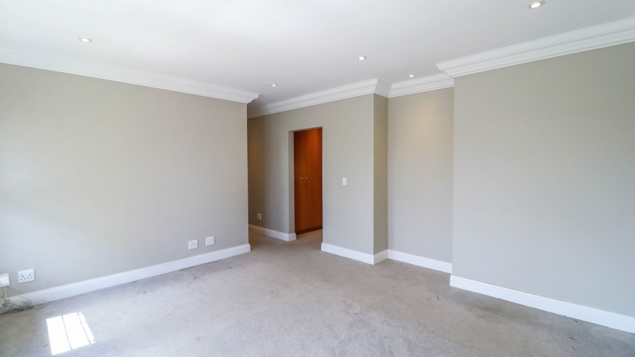 To Let 4 Bedroom Property for Rent in Morningside Gauteng