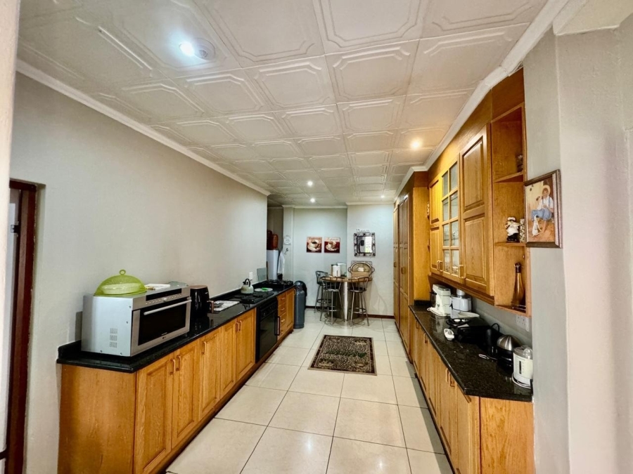 9 Bedroom Property for Sale in Lynnwood Glen Gauteng