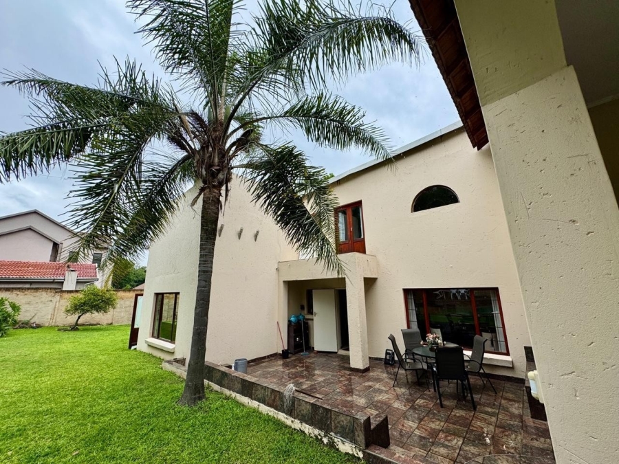 9 Bedroom Property for Sale in Lynnwood Glen Gauteng