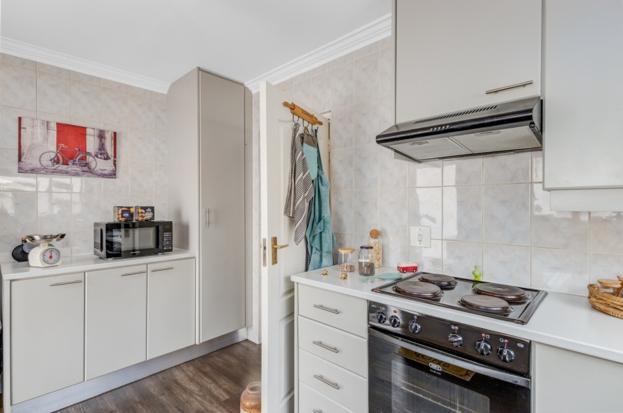 To Let 3 Bedroom Property for Rent in Cedar Lakes Gauteng