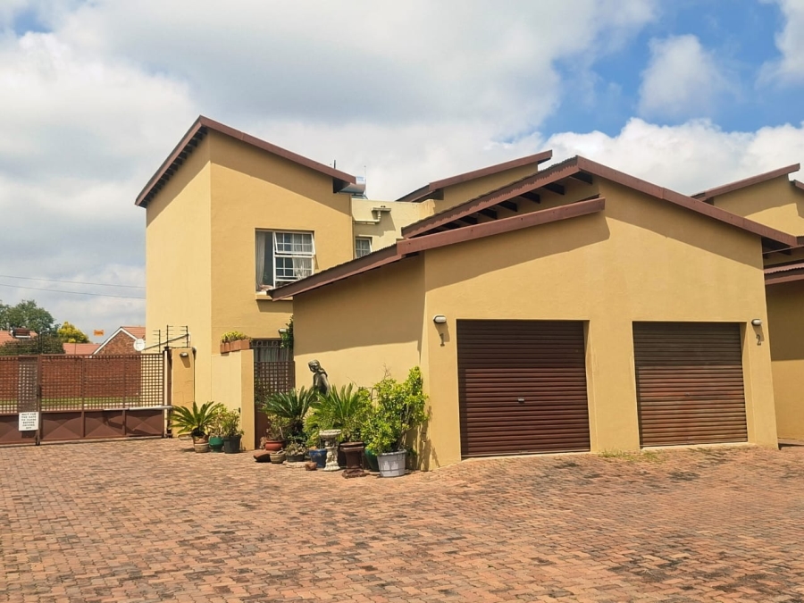 2 Bedroom Property for Sale in Rynfield Gauteng
