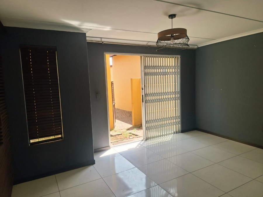 2 Bedroom Property for Sale in Rynfield Gauteng