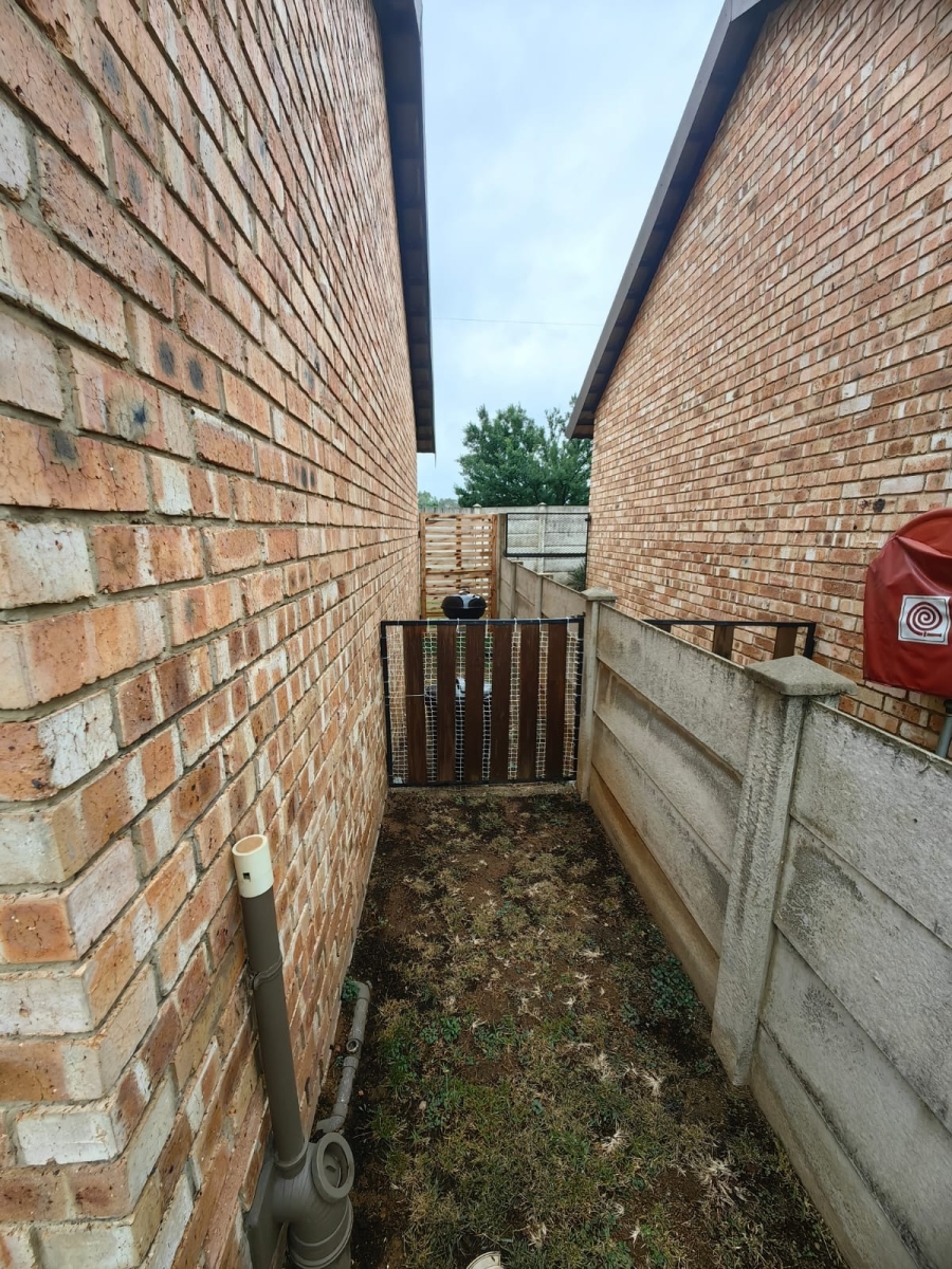 2 Bedroom Property for Sale in Riversdale Gauteng