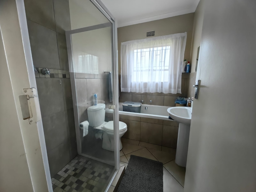 2 Bedroom Property for Sale in Riversdale Gauteng