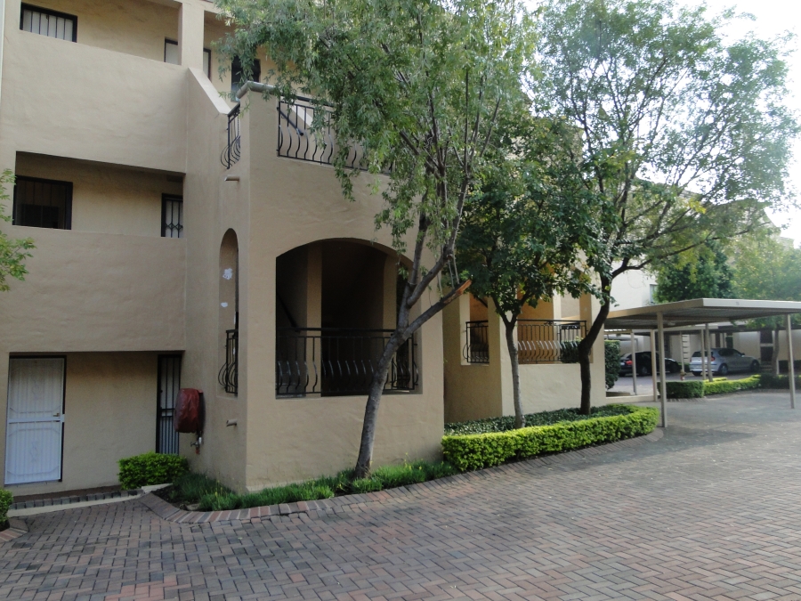 To Let 1 Bedroom Property for Rent in Lonehill Gauteng