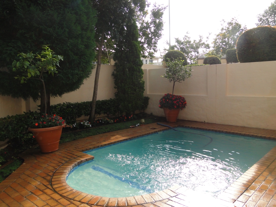 To Let 1 Bedroom Property for Rent in Lonehill Gauteng