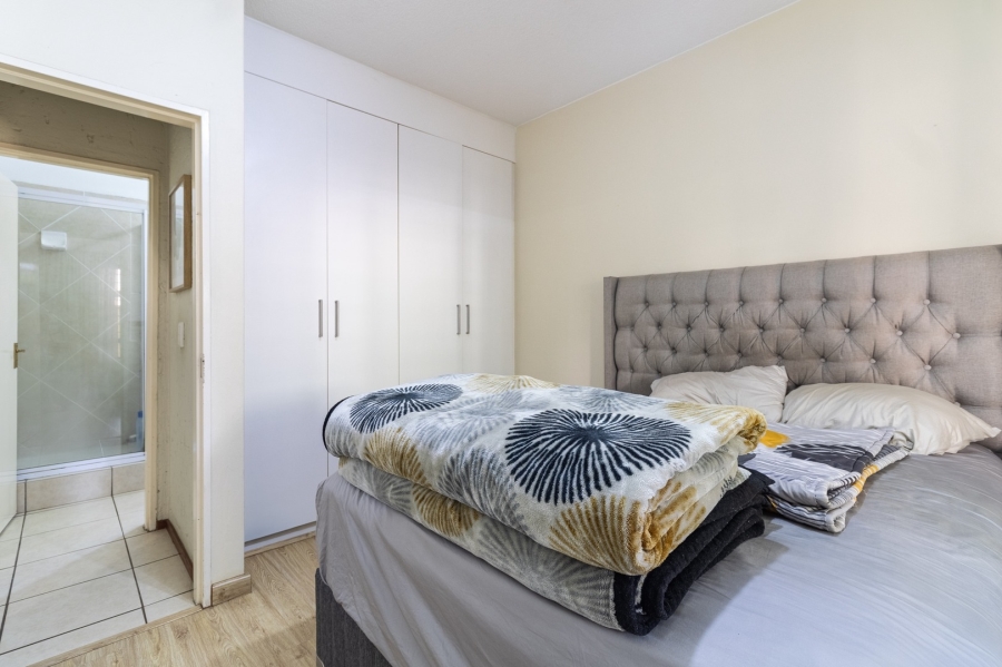 To Let 1 Bedroom Property for Rent in Lonehill Gauteng