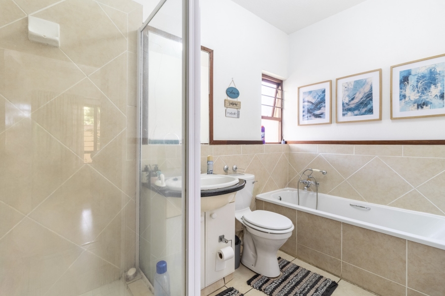 To Let 1 Bedroom Property for Rent in Lonehill Gauteng