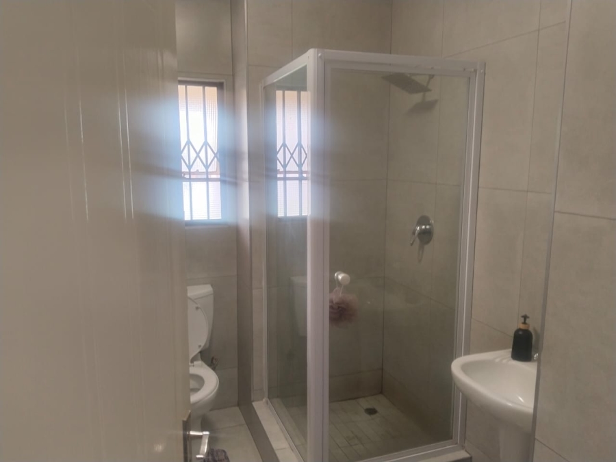 2 Bedroom Property for Sale in Hesteapark Gauteng