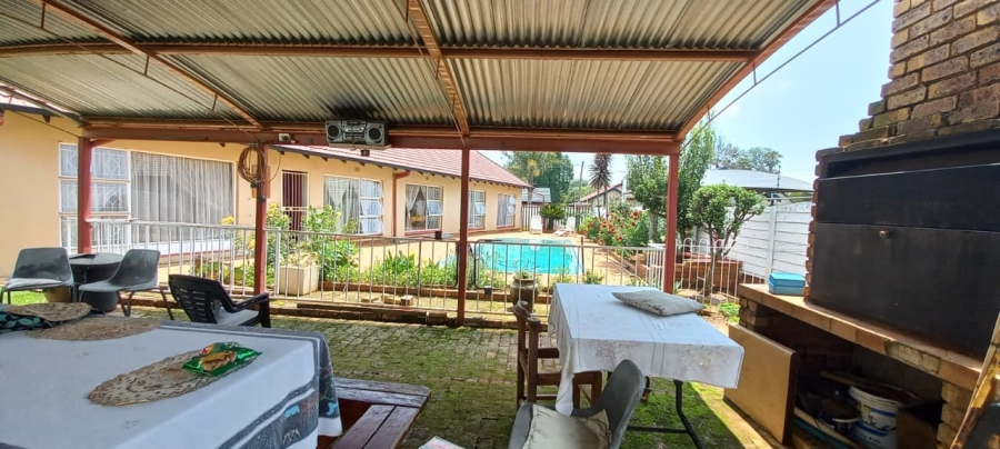6 Bedroom Property for Sale in Dal Fouche Gauteng