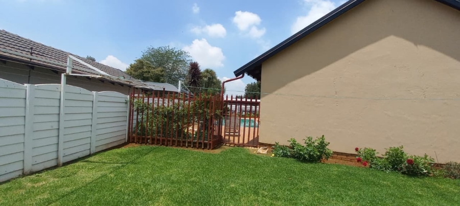 6 Bedroom Property for Sale in Dal Fouche Gauteng