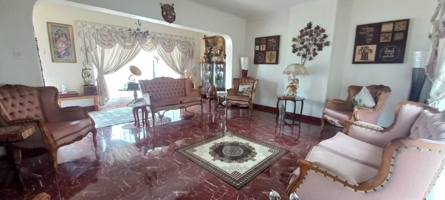 6 Bedroom Property for Sale in Dal Fouche Gauteng