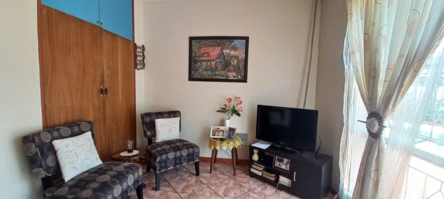 6 Bedroom Property for Sale in Dal Fouche Gauteng