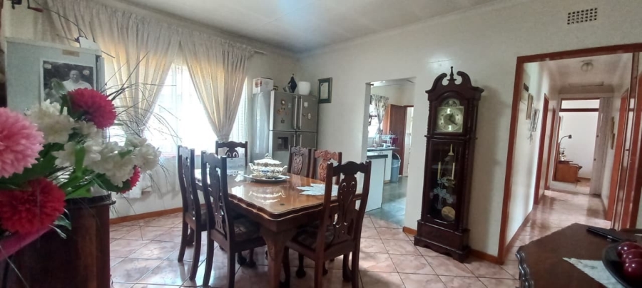 6 Bedroom Property for Sale in Dal Fouche Gauteng
