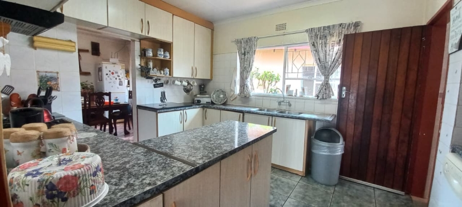 6 Bedroom Property for Sale in Dal Fouche Gauteng