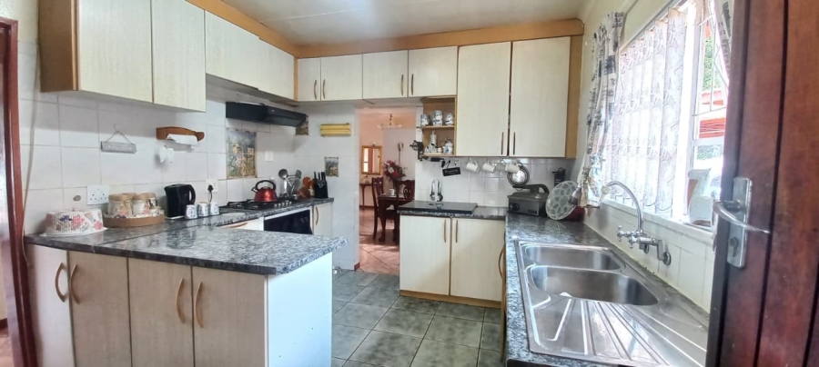 6 Bedroom Property for Sale in Dal Fouche Gauteng