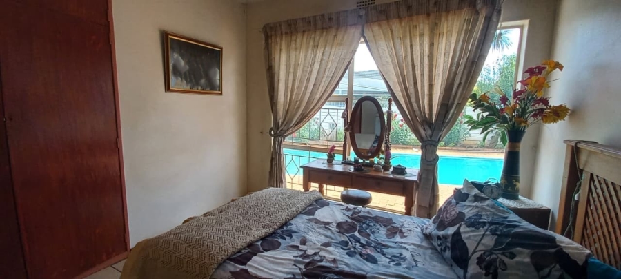 6 Bedroom Property for Sale in Dal Fouche Gauteng