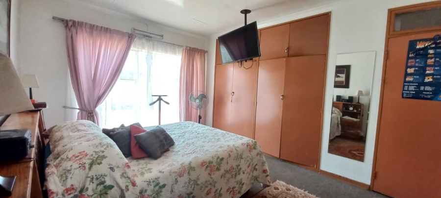 6 Bedroom Property for Sale in Dal Fouche Gauteng