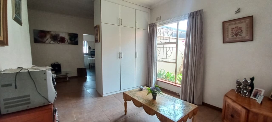 6 Bedroom Property for Sale in Dal Fouche Gauteng