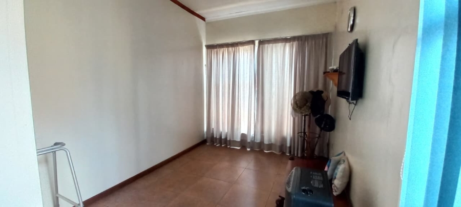 6 Bedroom Property for Sale in Dal Fouche Gauteng