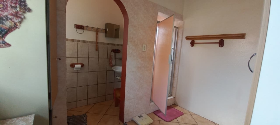 6 Bedroom Property for Sale in Dal Fouche Gauteng