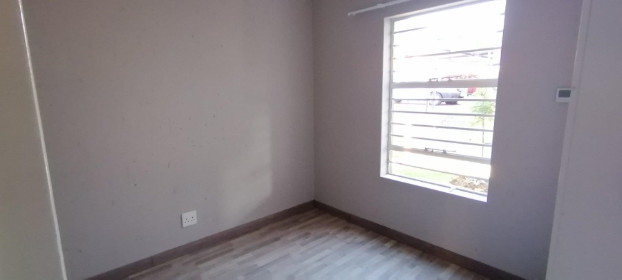 2 Bedroom Property for Sale in Wilgeheuwel Gauteng