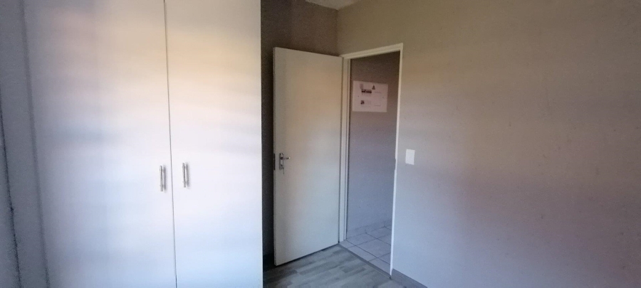 2 Bedroom Property for Sale in Wilgeheuwel Gauteng