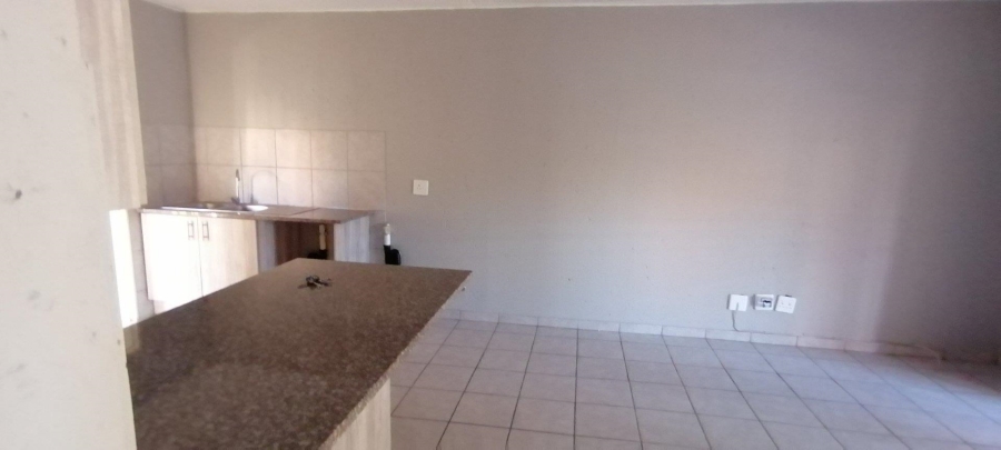 2 Bedroom Property for Sale in Wilgeheuwel Gauteng