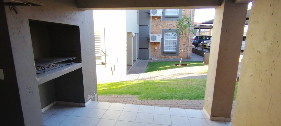 2 Bedroom Property for Sale in Wilgeheuwel Gauteng