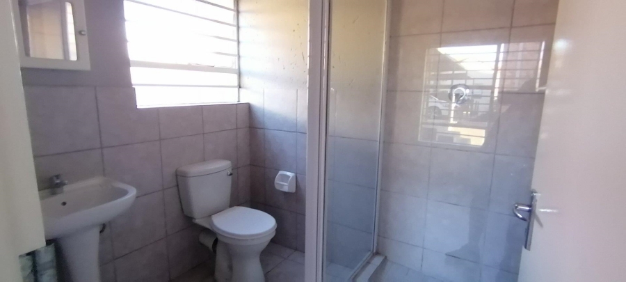 2 Bedroom Property for Sale in Wilgeheuwel Gauteng