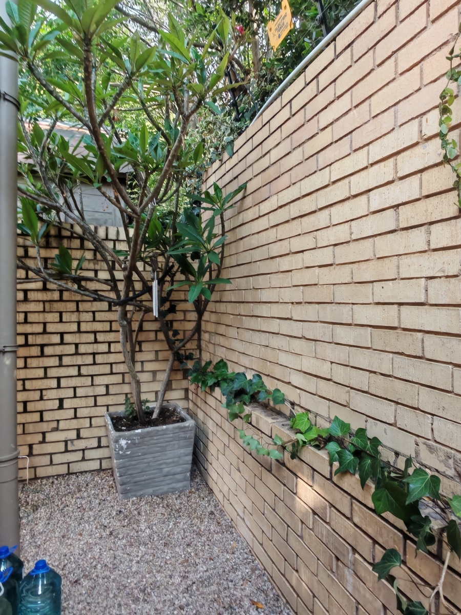 To Let 1 Bedroom Property for Rent in Morningside Manor Gauteng