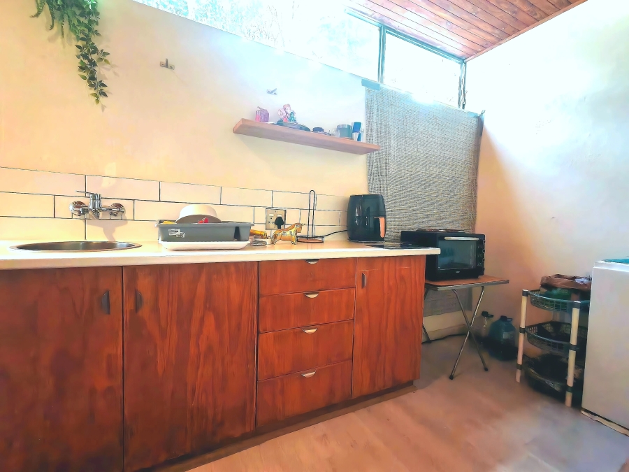 To Let 1 Bedroom Property for Rent in Morningside Manor Gauteng