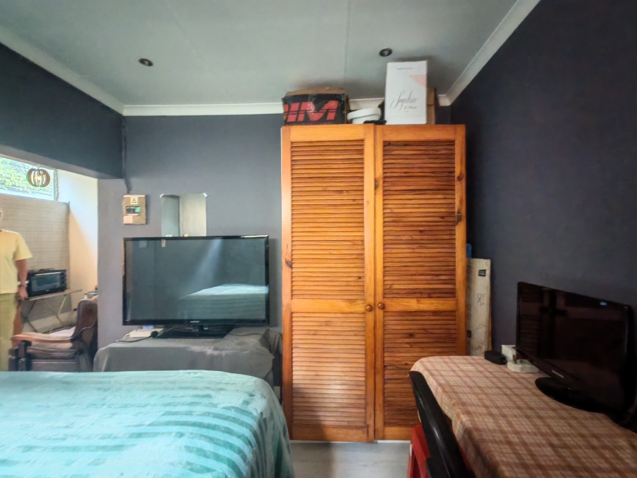 To Let 1 Bedroom Property for Rent in Morningside Manor Gauteng