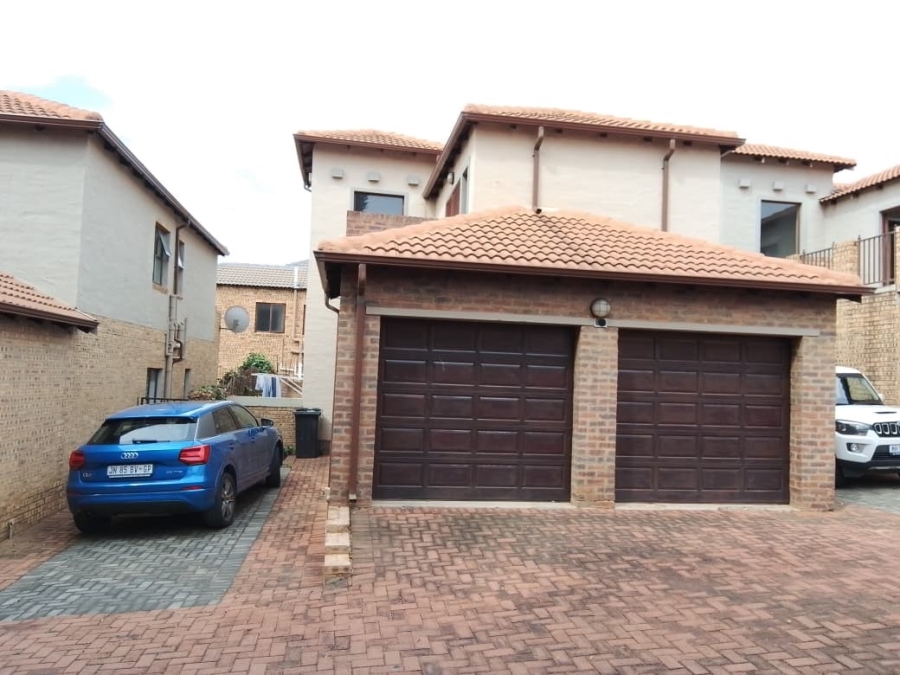 2 Bedroom Property for Sale in Willowbrook Gauteng