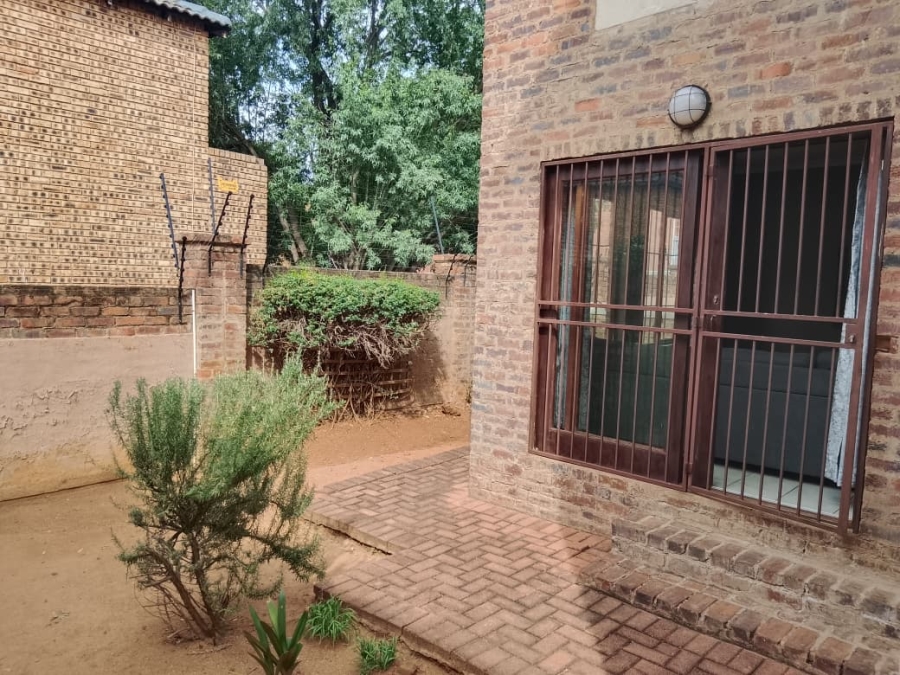 2 Bedroom Property for Sale in Willowbrook Gauteng