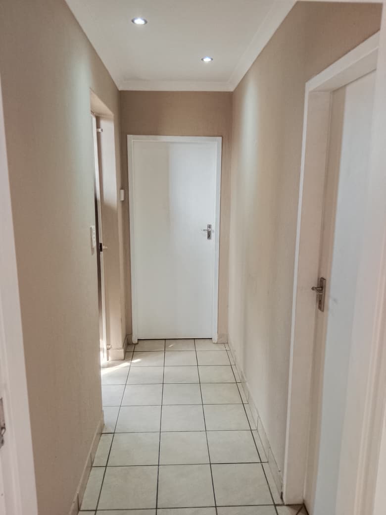 2 Bedroom Property for Sale in Willowbrook Gauteng