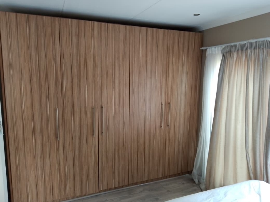 2 Bedroom Property for Sale in Willowbrook Gauteng