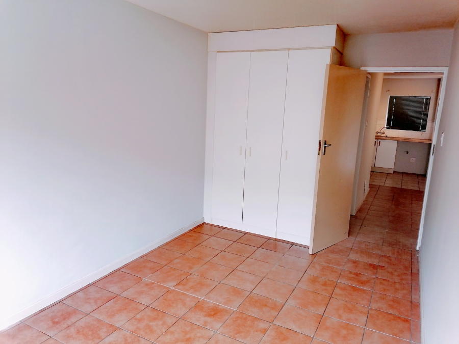 To Let 2 Bedroom Property for Rent in Erand Gardens Gauteng