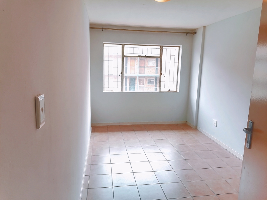 To Let 2 Bedroom Property for Rent in Erand Gardens Gauteng