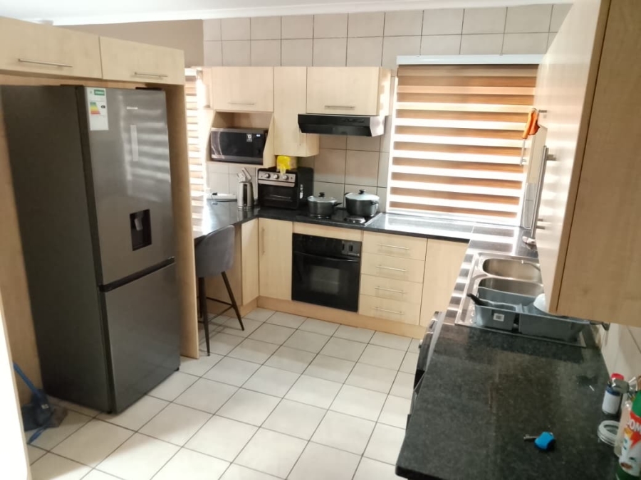 To Let 2 Bedroom Property for Rent in Willowbrook Gauteng