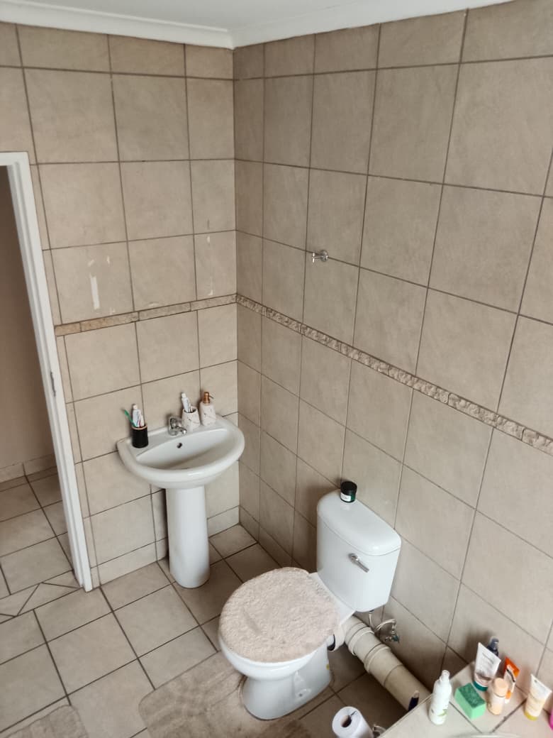 To Let 2 Bedroom Property for Rent in Willowbrook Gauteng