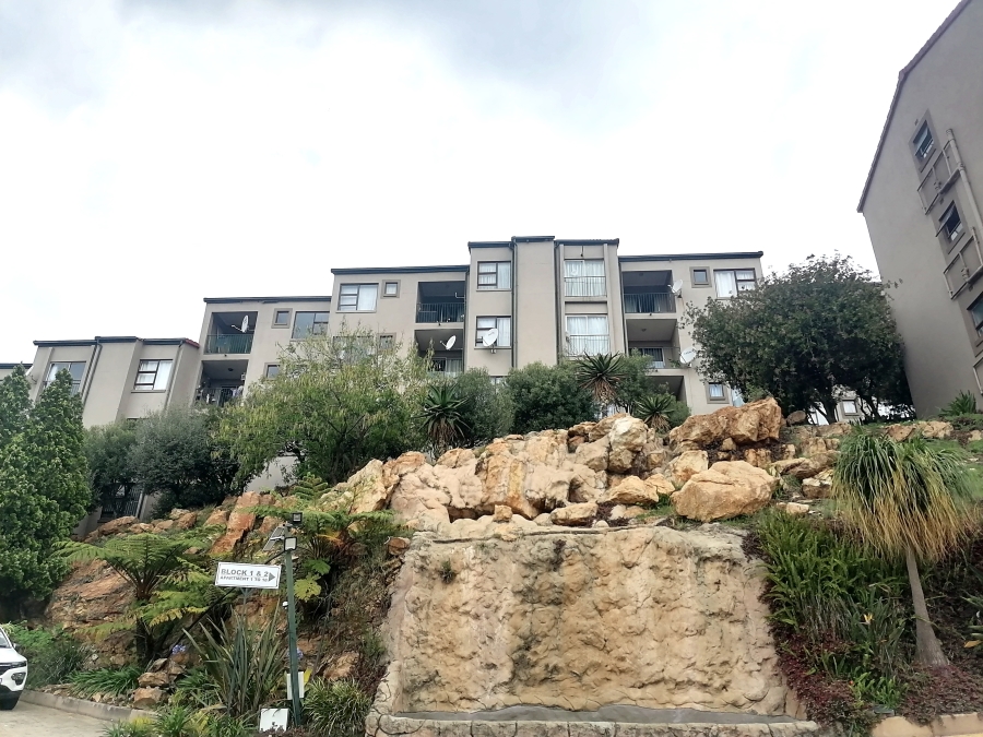 To Let 3 Bedroom Property for Rent in Wilro Park Gauteng